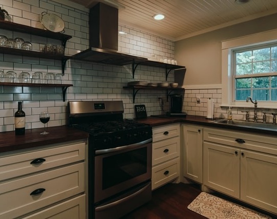 Интерьер кухни без верхних навесных шкафов – идеи дизайна и проектирования #114