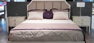 Кровать с решеткой отделка бежевый матовый лак, ткань PIANO 04 FB.BD.SL.647