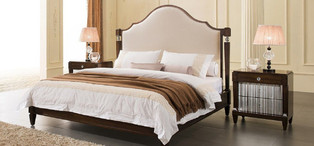 Кровать с решеткой отделка шпон вишни C, ткань светло-бежевый велюр FB.BD.MES.2