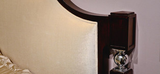 Кровать с решеткой отделка шпон вишни C, ткань светло-бежевый велюр FB.BD.MES.2