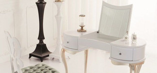 Туалетный столик отделка белый матовый лак, сусальное серебро, покрытое лаком шампань FB.LDT.RIM.15