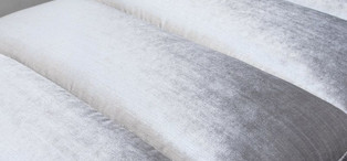 Банкетка отделка белый глянцевый лак, ткань серебристо-серый велюр FB.BEB.RIM.736