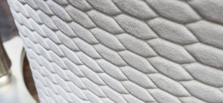 Стул отделка белый глянцевый лак, ткань светло-бежевый велюр, стежка задней спинки ромб FB.CH.RIM.221